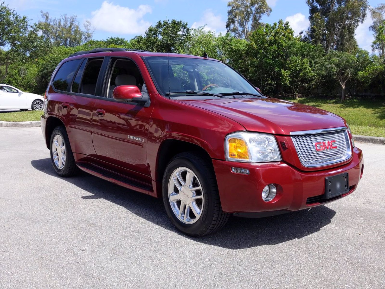 Pre-Owned 2008 GMC Envoy Denali