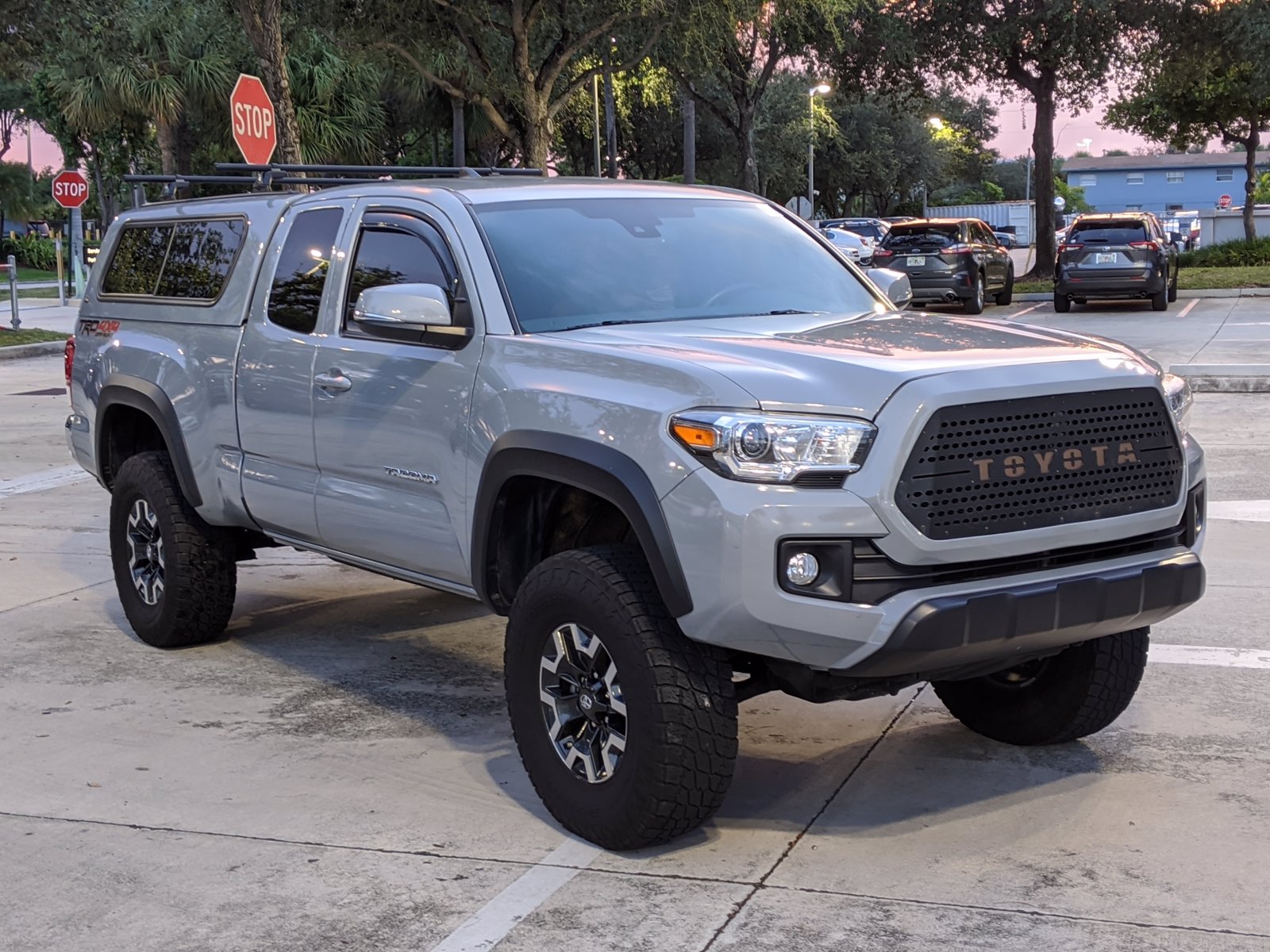 Pre-Owned 2018 Toyota Tacoma TRD Off Road