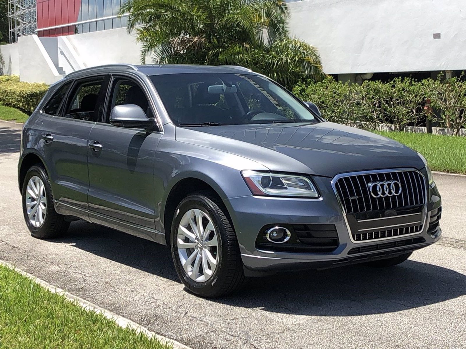 Pre-Owned 2015 Audi Q5 Premium